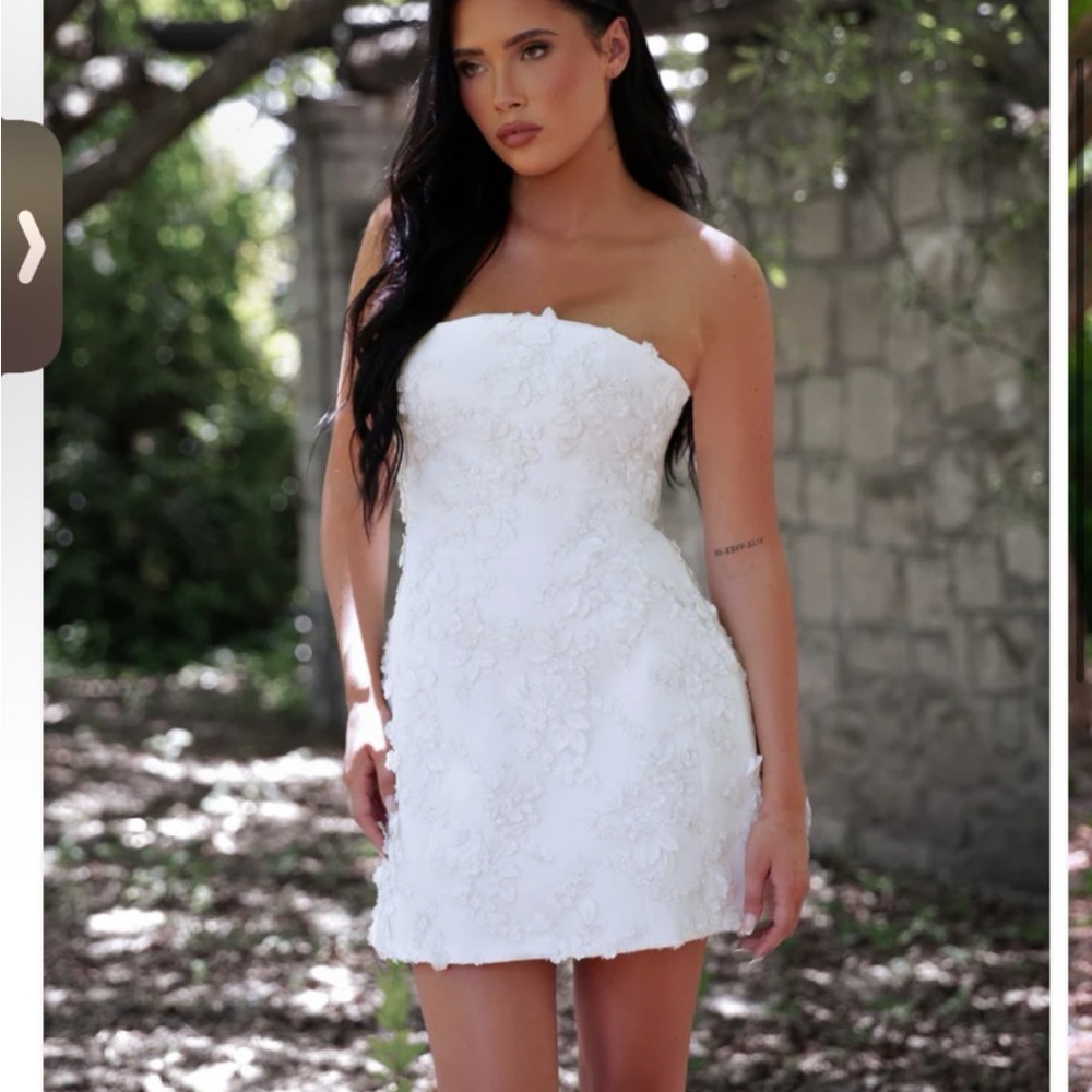 Heirloom Primrose Elegant White Strapless Mini Dress